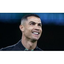 Cristiano Ronaldo zählt zu den kommerziell versiertesten Spielern der 1980er Jahre Cristiano Ronaldo zählt zu den kommerziell versiertesten Spielern der 1980er Jahre